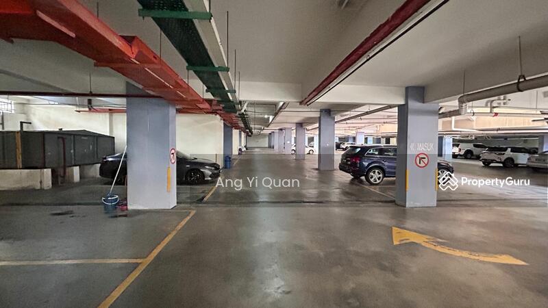 For Sale - Damansara perdana, Adjoining Office, With lift, top floor