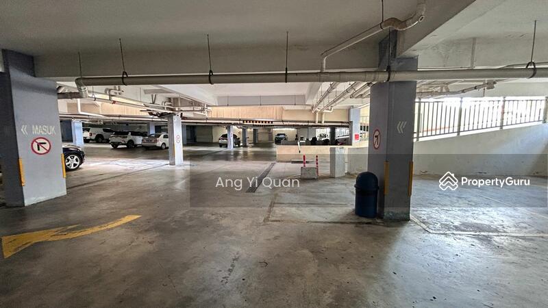 For Sale - Damansara perdana, Adjoining Office, With lift, top floor
