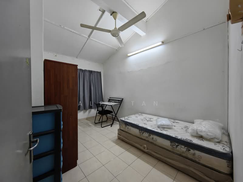 Rumah Teres 2 Tingkat untuk Disewa di SS15 (Subang Jaya) - Alps Tan - Bedroom - PropertyGuru.com.my