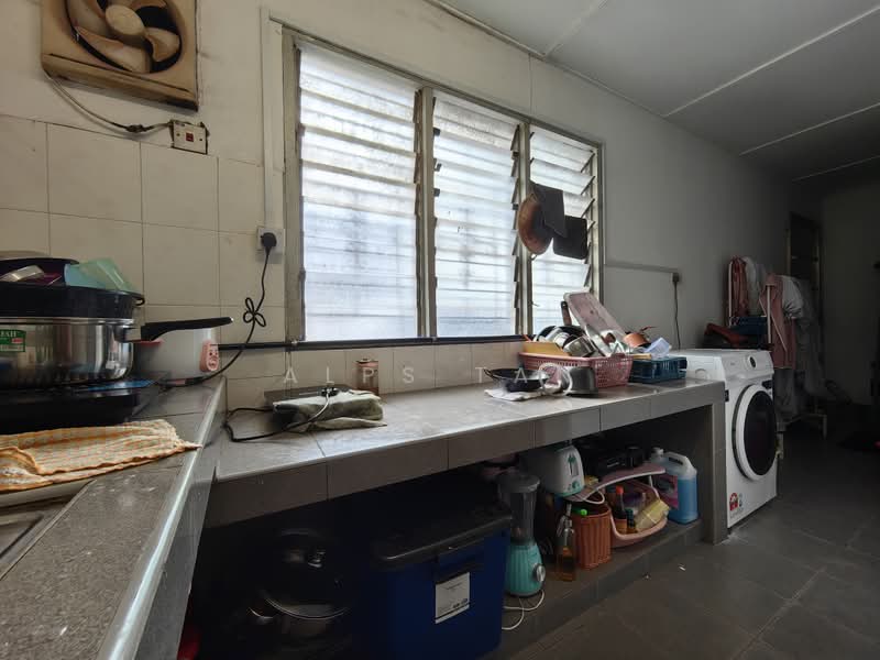 Rumah Teres 2-Tingkat untuk Disewa di SS15 (Subang Jaya) - Alps Tan - Kitchen - PropertyGuru.com.my