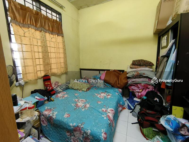 1-storey Terraced House for Sale in Desa Pinggiran Putra (Dengkil) - Azlan Shafei - PropertyGuru.com.my
