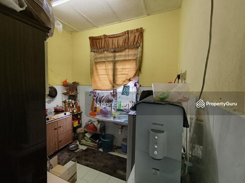 1-storey Terraced House for Sale in Desa Pinggiran Putra (Dengkil) - Azlan Shafei - PropertyGuru.com.my