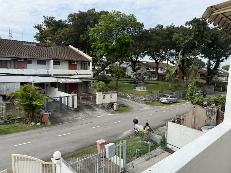 2-storey Terraced House for Sale in SS2 (Petaling Jaya) - Peter Kok - Balcony, park view - PropertyGuru.com.my
