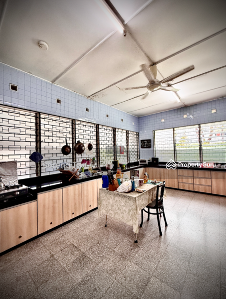 Untuk Dijual - Charming Double-Storey Bungalow with Expansive Grounds @ Pulau Tikus.