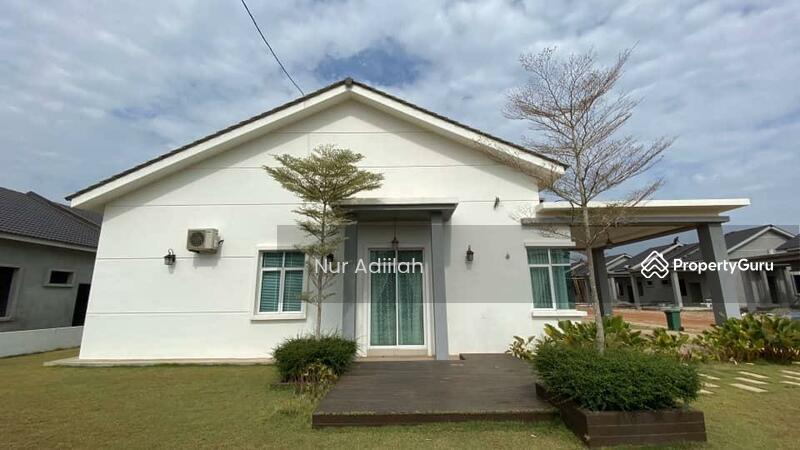 Untuk Dijual - Rumah Berkembar Setingkat di Lunas