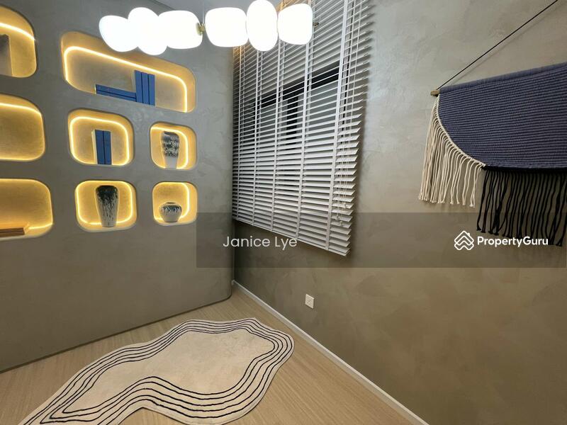 For Sale - M Azura