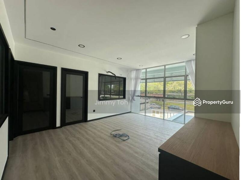 Untuk Disewa - Pekan Nanas Semi Detached Factory For Rent