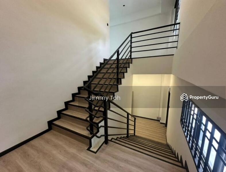 Untuk Disewa - Pekan Nanas Semi Detached Factory For Rent