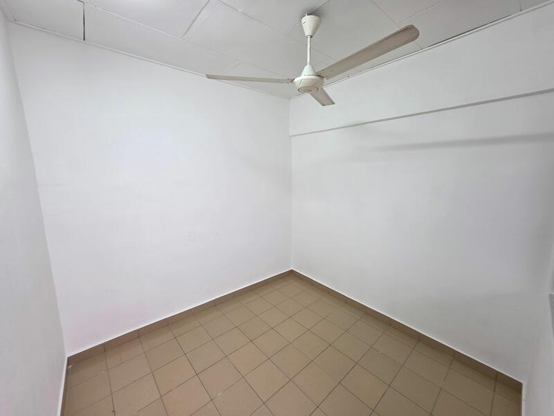 Untuk Disewa - 2 storey shop, Bandar Teknologi Kajang