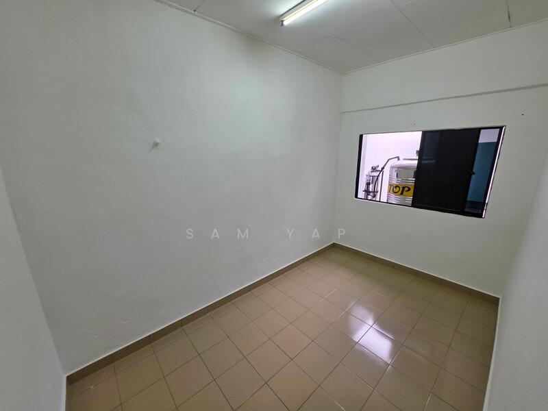 Untuk Disewa - 2 storey shop, Bandar Teknologi Kajang