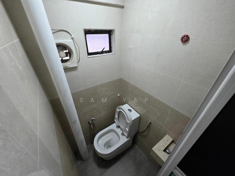 Untuk Disewa - 2 storey shop, Bandar Teknologi Kajang