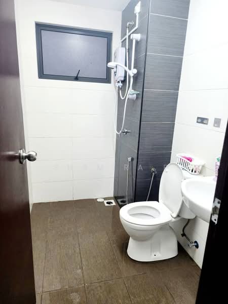 Kondominium untuk Disewa di Oasis 1 - Shamira P - Bathroom - PropertyGuru.com.my