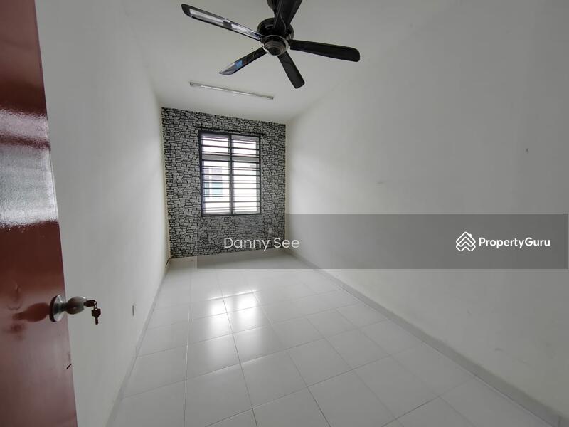 Taman Scientex Kulai 2 Double Storey Terrace House Near Kulai tol untuk Untuk Disewa - RM 2,000 /bulan, Mac 2026 - PropertyGuru.com.my
