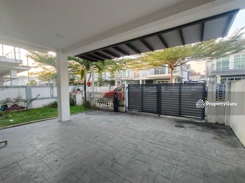 For Sale - [NON BUMI LOT] 2 Storey Semi-D, Royal Ivory 2, 4 Beds, 4 Baths, SP 10