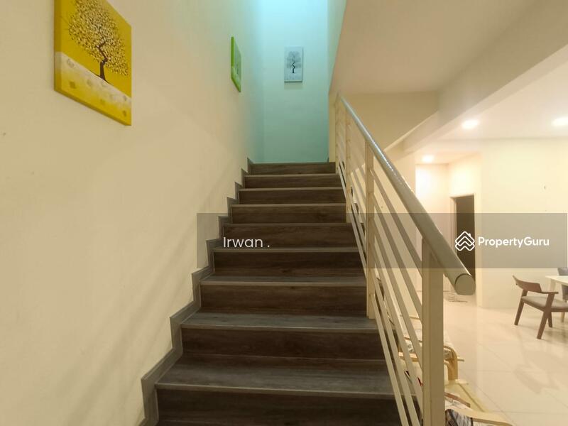For Sale - [NON BUMI LOT] 2 Storey Semi-D, Royal Ivory 2, 4 Beds, 4 Baths, SP 10