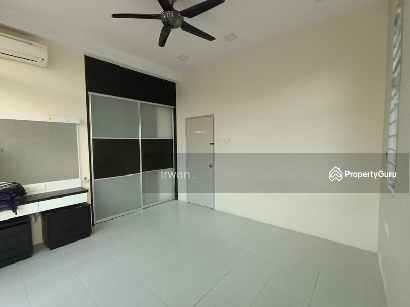 For Sale - [NON BUMI LOT] 2 Storey Semi-D, Royal Ivory 2, 4 Beds, 4 Baths, SP 10