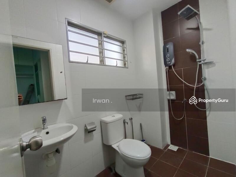 For Sale - [NON BUMI LOT] 2 Storey Semi-D, Royal Ivory 2, 4 Beds, 4 Baths, SP 10