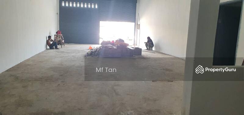 Untuk Dijual - Bukit Beruntung 1 & 1/2 Storey Factory for Rent