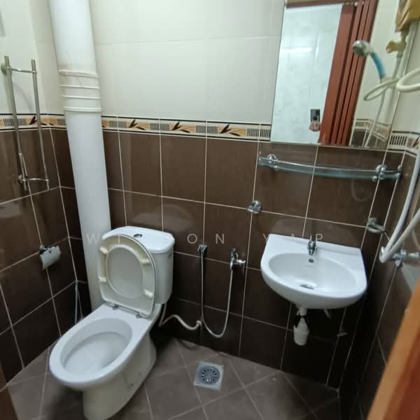 Condominium for Rent at Indah Condominium - Wilson Yap - Bathroom - PropertyGuru.com.my