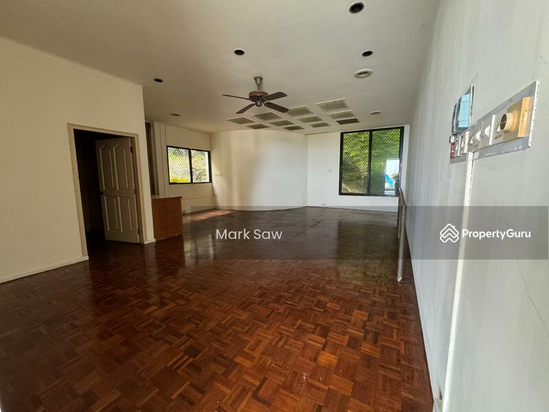 For Sale - Villa in Batu Ferringhi