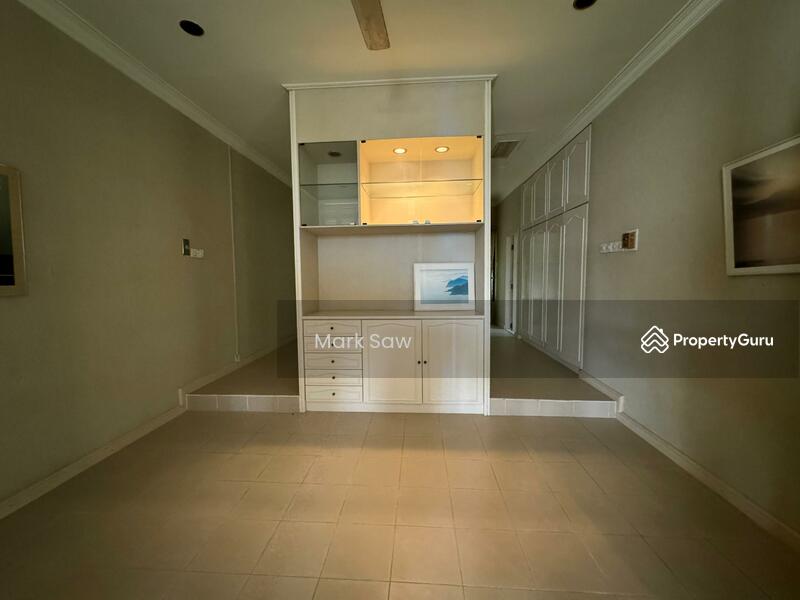 For Sale - Villa in Batu Ferringhi