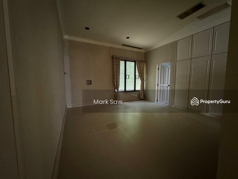 For Sale - Villa in Batu Ferringhi