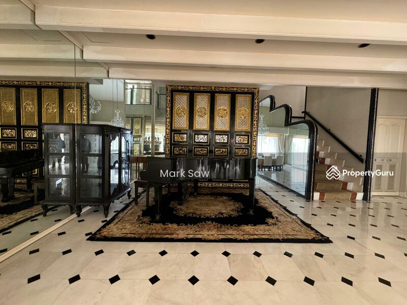 For Sale - Villa in Batu Ferringhi