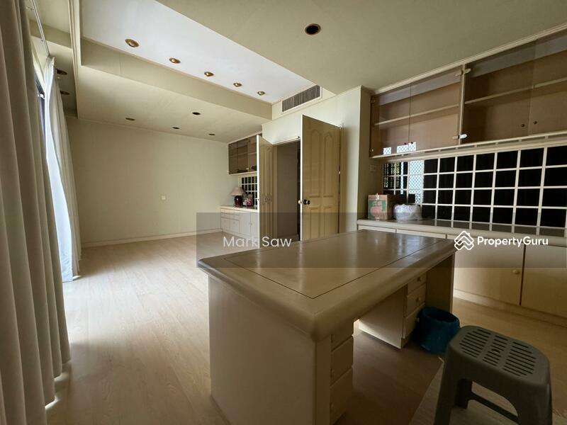 For Sale - Villa in Batu Ferringhi