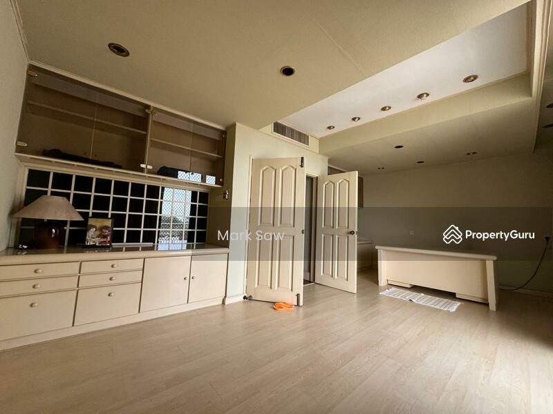 For Sale - Villa in Batu Ferringhi