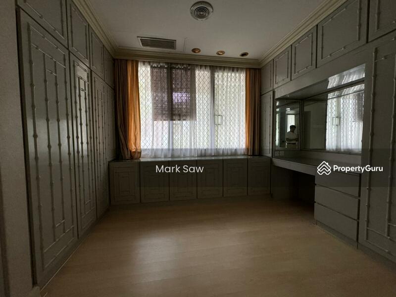 For Sale - Villa in Batu Ferringhi