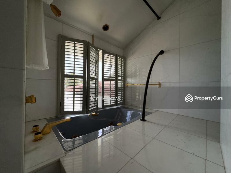 For Sale - Villa in Batu Ferringhi