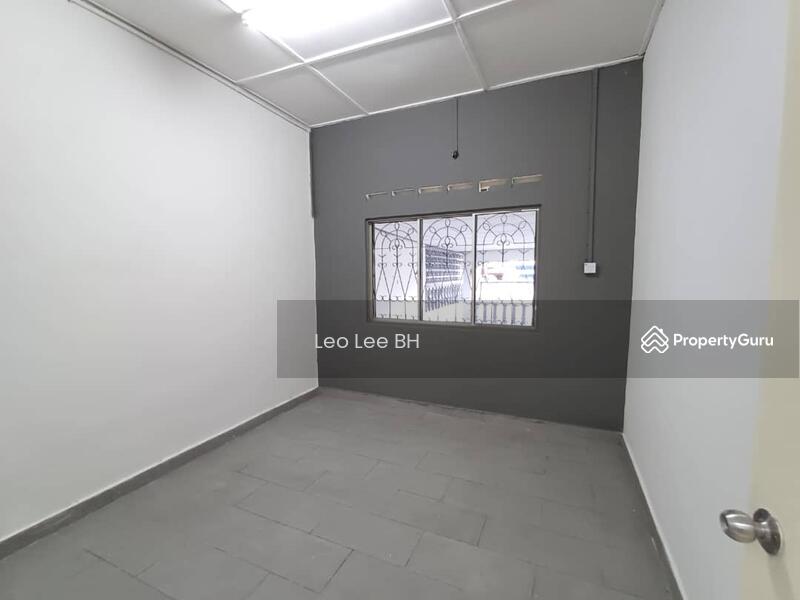 Untuk Dijual - 26, Jalan Ledang, Taman Lambak, 86000 Kluang , Johor