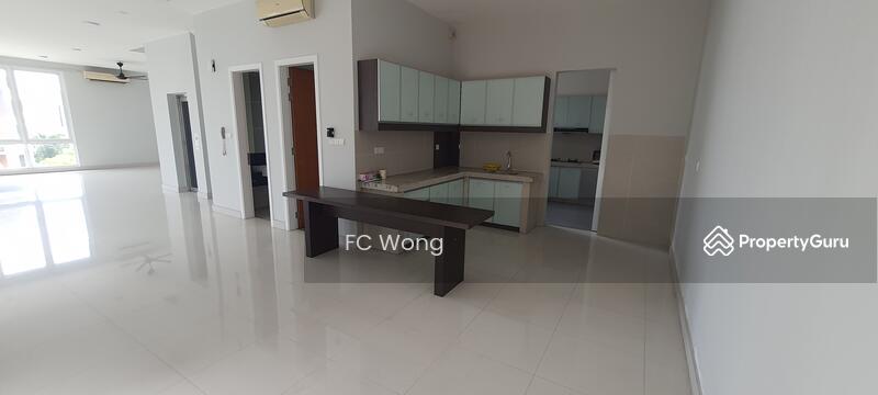 Untuk Disewa - 3 Storey Bungalow 4500 Sq Ft 6R 5B In Sunway Rymba Hill, Kota Damansara for Rent
