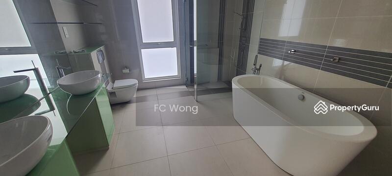 Untuk Disewa - 3 Storey Bungalow 4500 Sq Ft 6R 5B In Sunway Rymba Hill, Kota Damansara for Rent