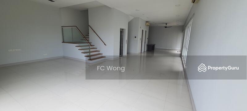 Untuk Disewa - 3 Storey Bungalow 4500 Sq Ft 6R 5B In Sunway Rymba Hill, Kota Damansara for Rent