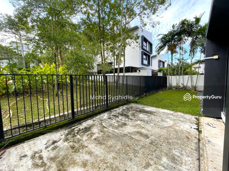 For Sale - 20Trees West