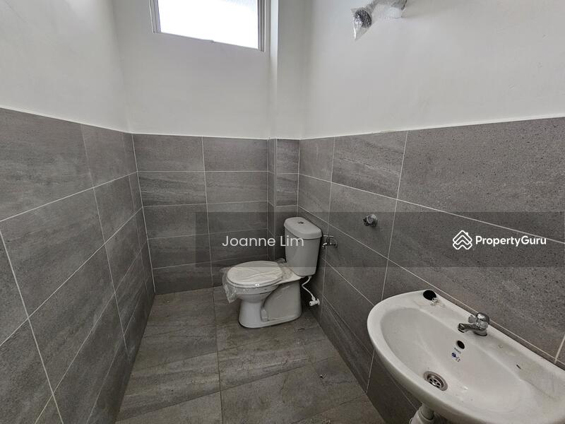 Rumah Berkembar untuk Dijual di Bandar Baru Sungai Udang (Sungai Udang) - Joanne Lim - PropertyGuru.com.my