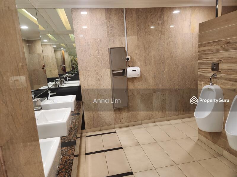 Common toilets - Male