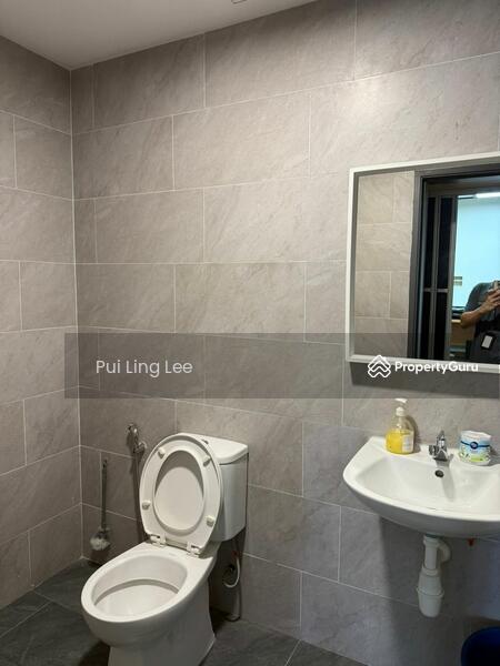 For Rent - Emporis Retail Office