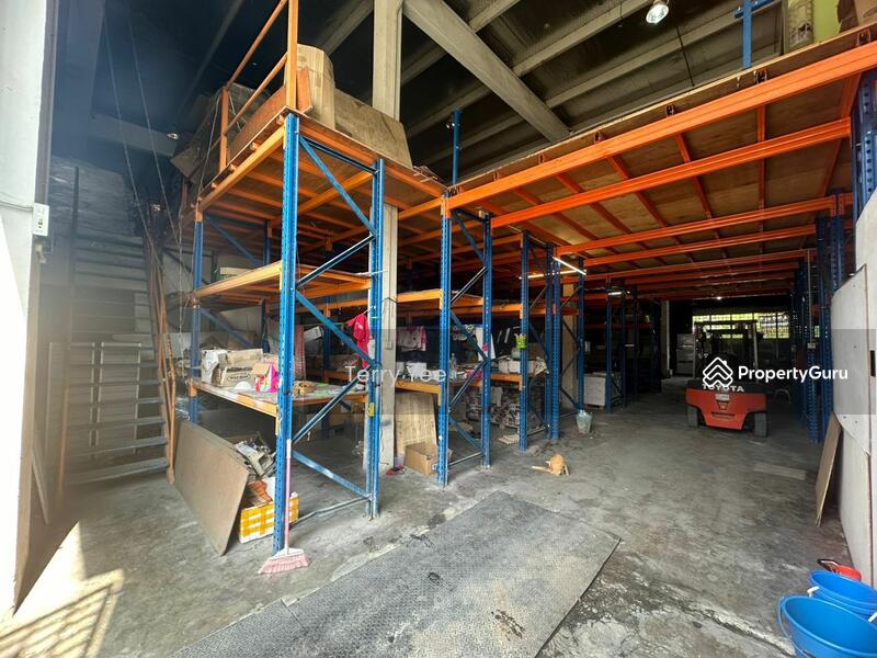 For Rent - 1.5 Storey Corner Factory Balakong Seri Kembangan