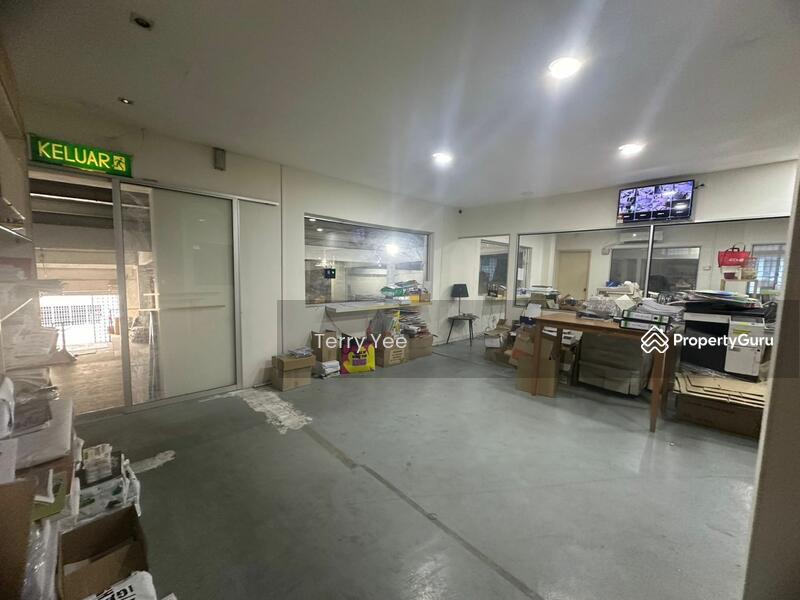 For Rent - 1.5 Storey Corner Factory Balakong Seri Kembangan