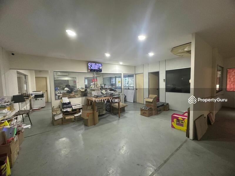 For Rent - 1.5 Storey Corner Factory Balakong Seri Kembangan