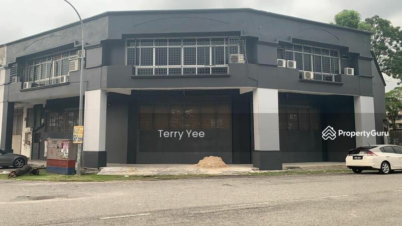 For Rent - 1.5 Storey Corner Factory Balakong Seri Kembangan
