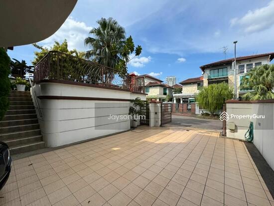 Semi-D house at Taman Molek, Jalan Redang, Taman Molek, Johor Bahru ...