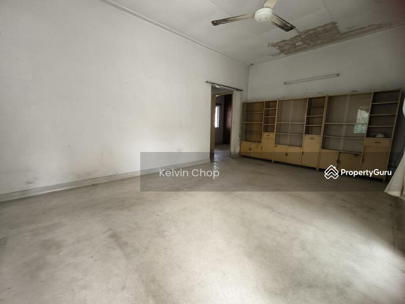 Untuk Dijual - Kolam Air Bungalow Near CIQ