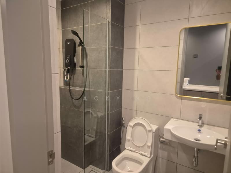 Servis Apartment untuk Disewa di The Era @ Duta North - Jacky Ng - Bathroom - PropertyGuru.com.my