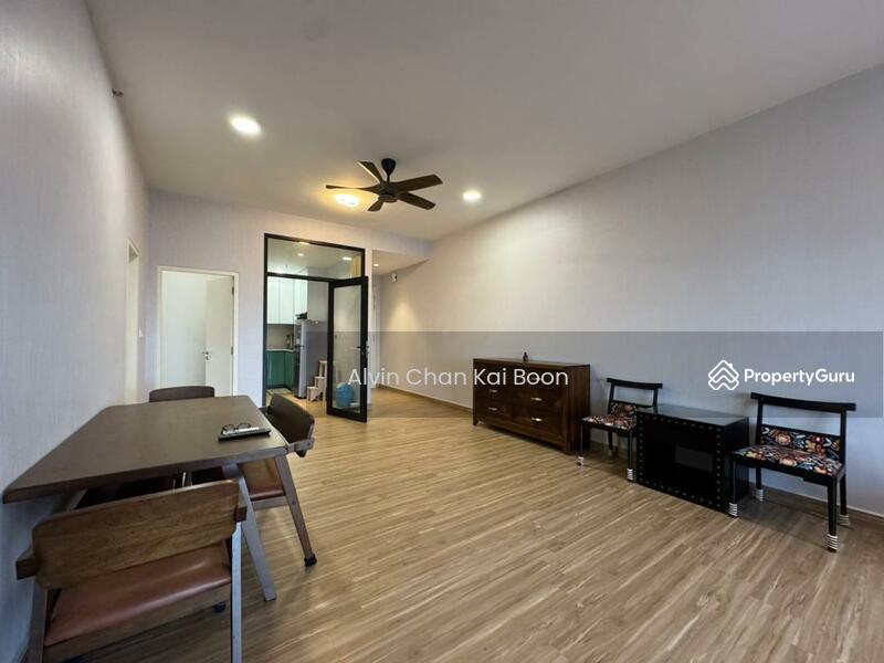 Untuk Disewa - The Apple