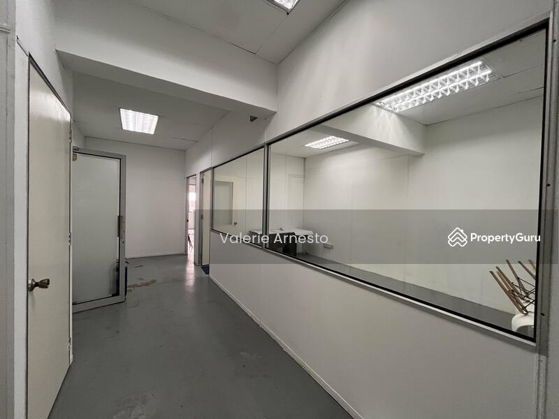 Entrance Hall Way