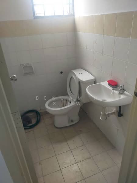 Shop / Office for Rent in Saujana Impian (Kajang) - Benjamin Siew - Bathroom - PropertyGuru.com.my