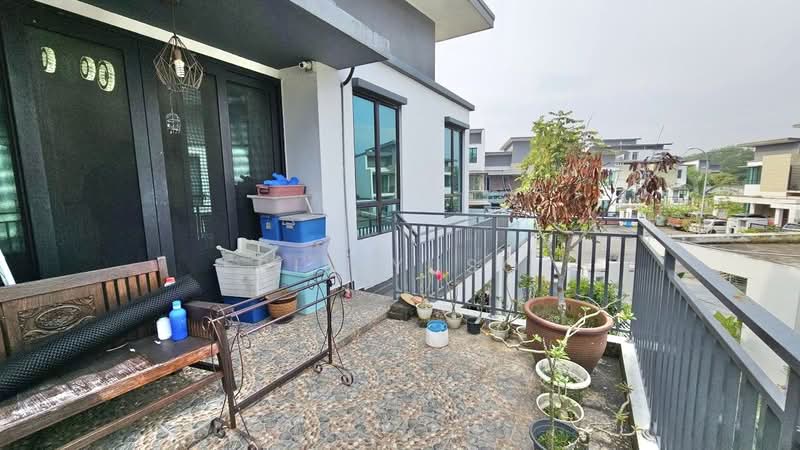 2-storey Terraced House for Sale in Alam Impian (Shah Alam) - Erin Yusof - Balcony - PropertyGuru.com.my